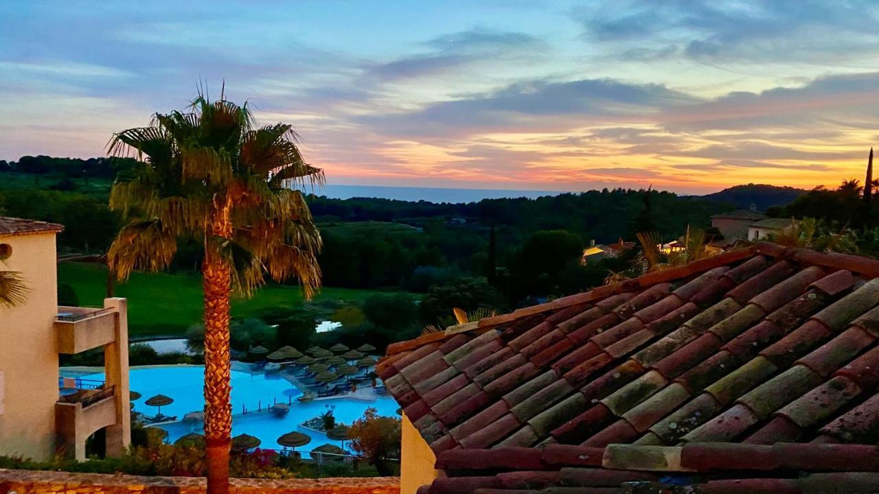 Hameau Des Amandiers-Vue Mer & Golf Saint-Cyr-sur-Mer Exterior photo